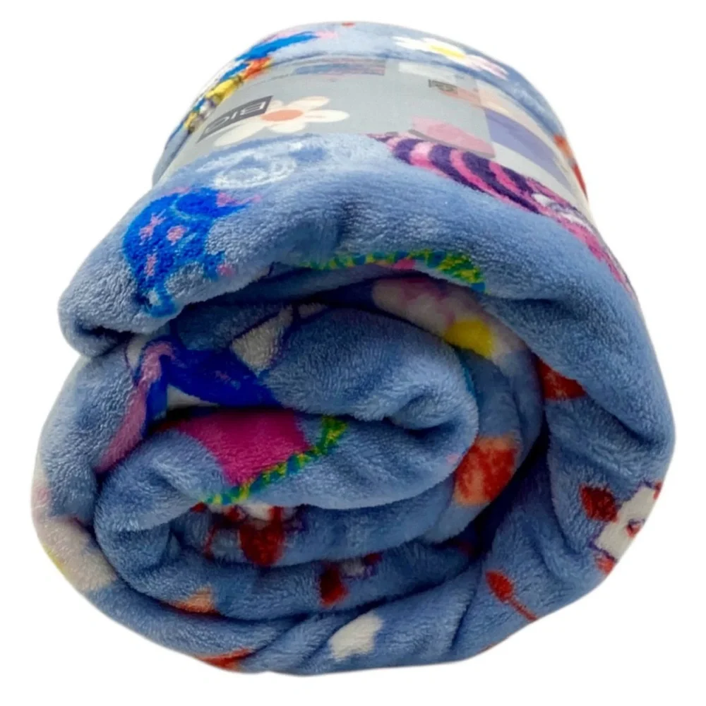 Disney’s “Alice in Wonderland” Oversized Supersoft Printed Plush Throw Blanket